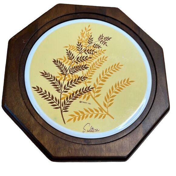 1981 HIMARK SALTERA Wood Cheese Board Cloche Yellow Brown Fronds ferns hot plate - Picture 1 of 7